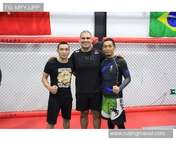 UFC凯恩与康伐的巅峰对决谁能笑到最后引发热议