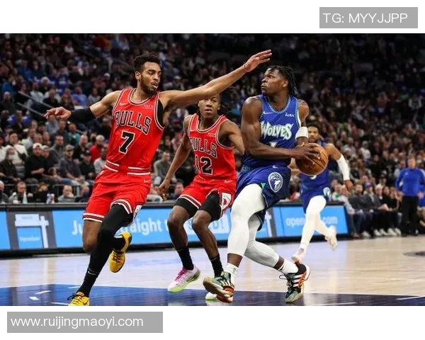 公牛与森林狼精彩对决录像回顾分析及赛后亮点总结