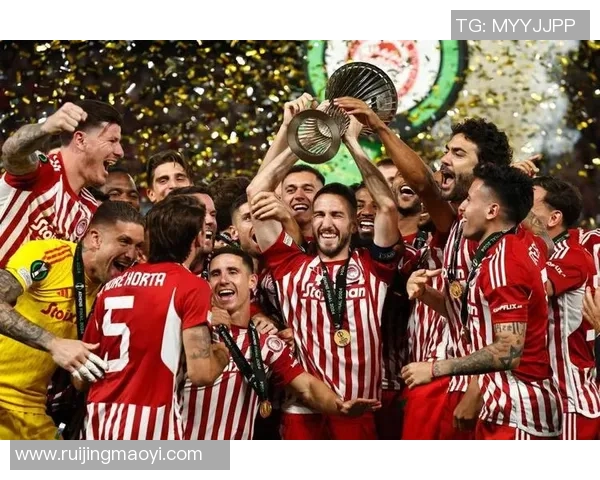 勒沃库森迎战AEK希腊球队争夺欧战小组赛关键胜利